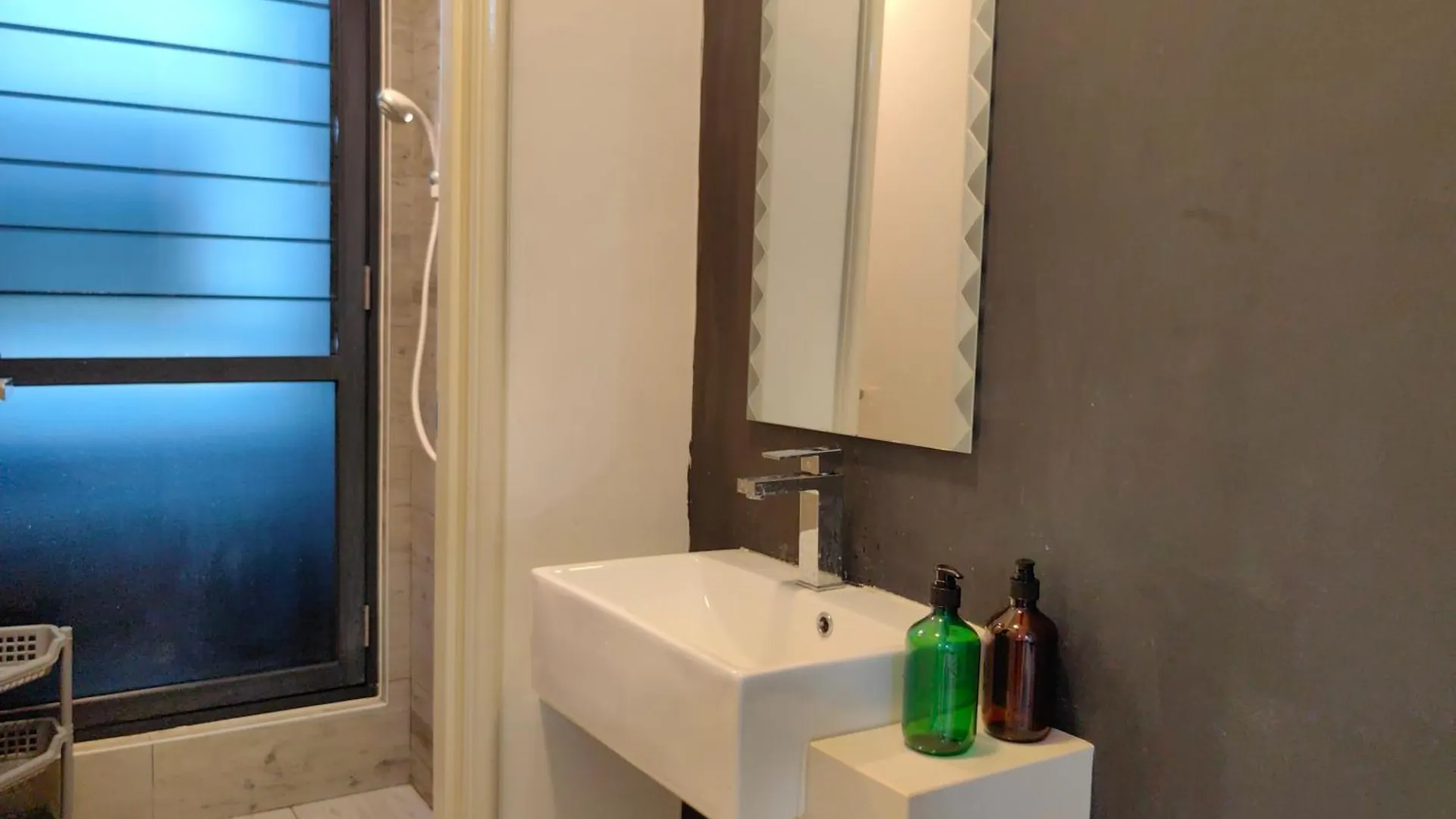 Arte Mont Kiara Mitec Publika Matrade Kuala Lumpur 1R2B 4 Pax Apartment 0*,